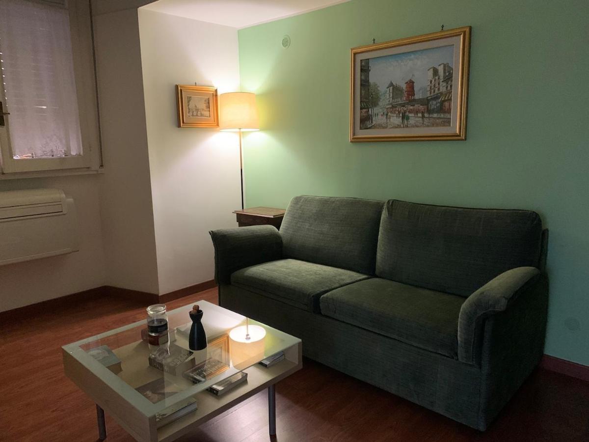 Appartement In Historic Palace Rome